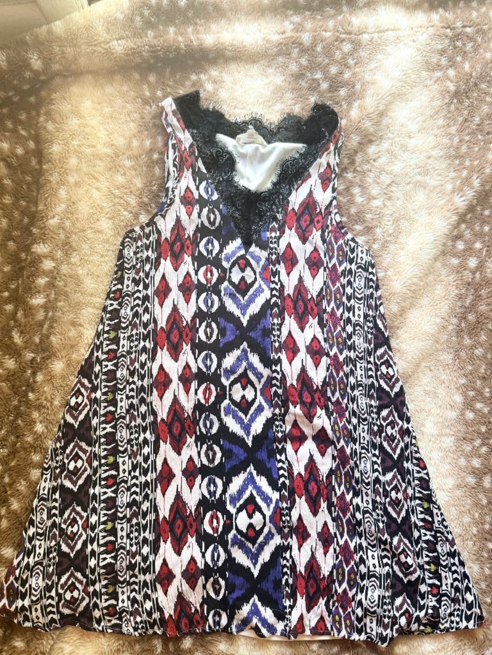 Size S Entro Black Lace Trim Aztec Print Flowy Tank Blouse - Picture 2 of 7